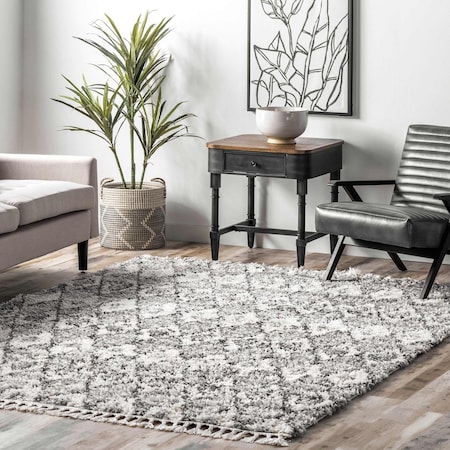 Nuloom Yani Soft & Cozy Diamond Shag Tassel Area Rug 4ft x 6ft KKEL11A-406